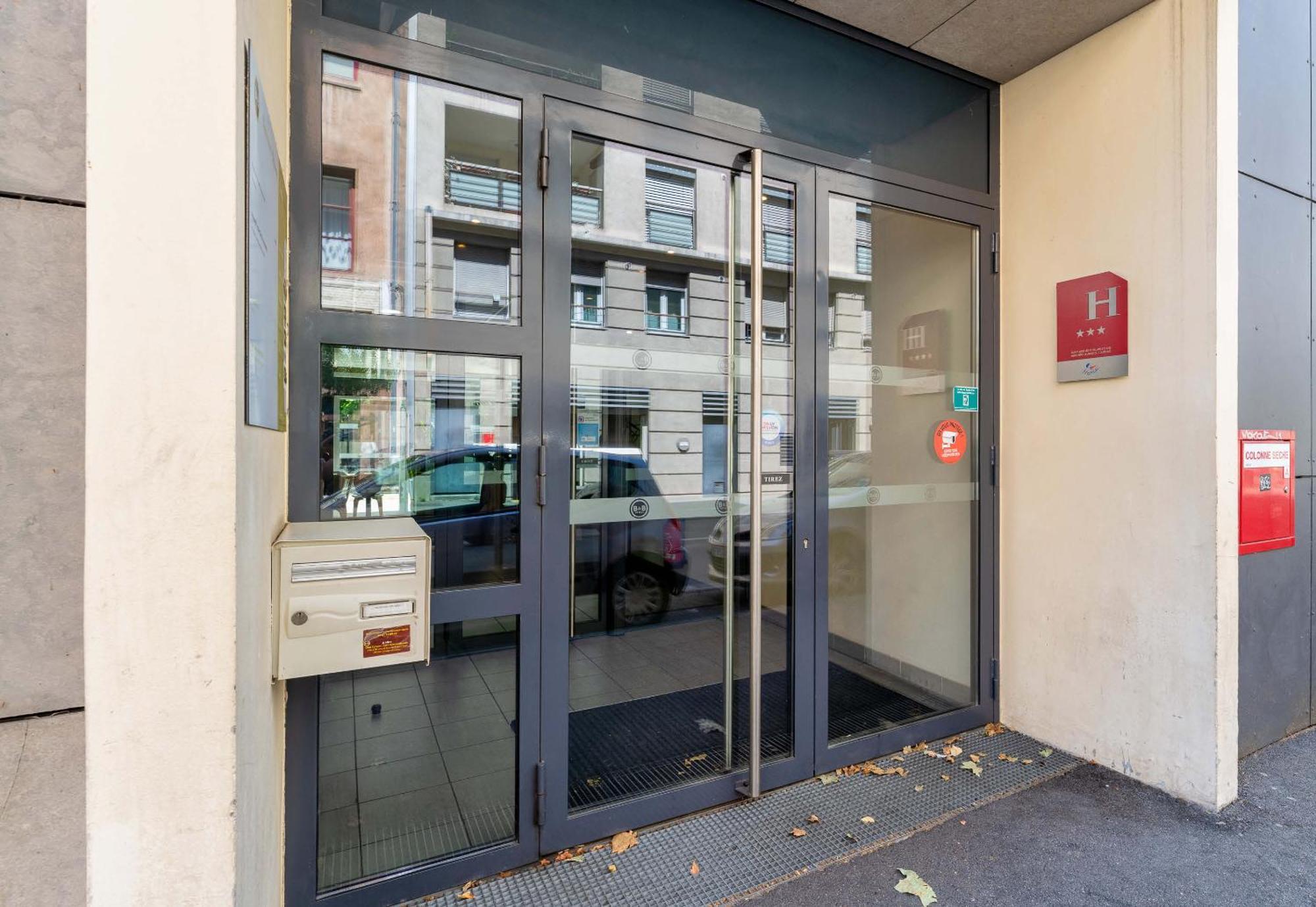 B&B Hotel Lyon Caluire Cite Internationale Exterior foto